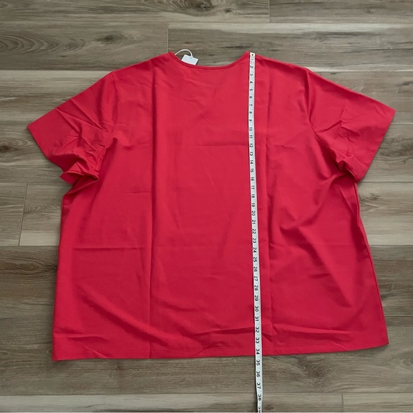 Figs Leon Three-Pocket Scrub Pride Top in Hibiscus sz 6XL - Picture 6 of 10